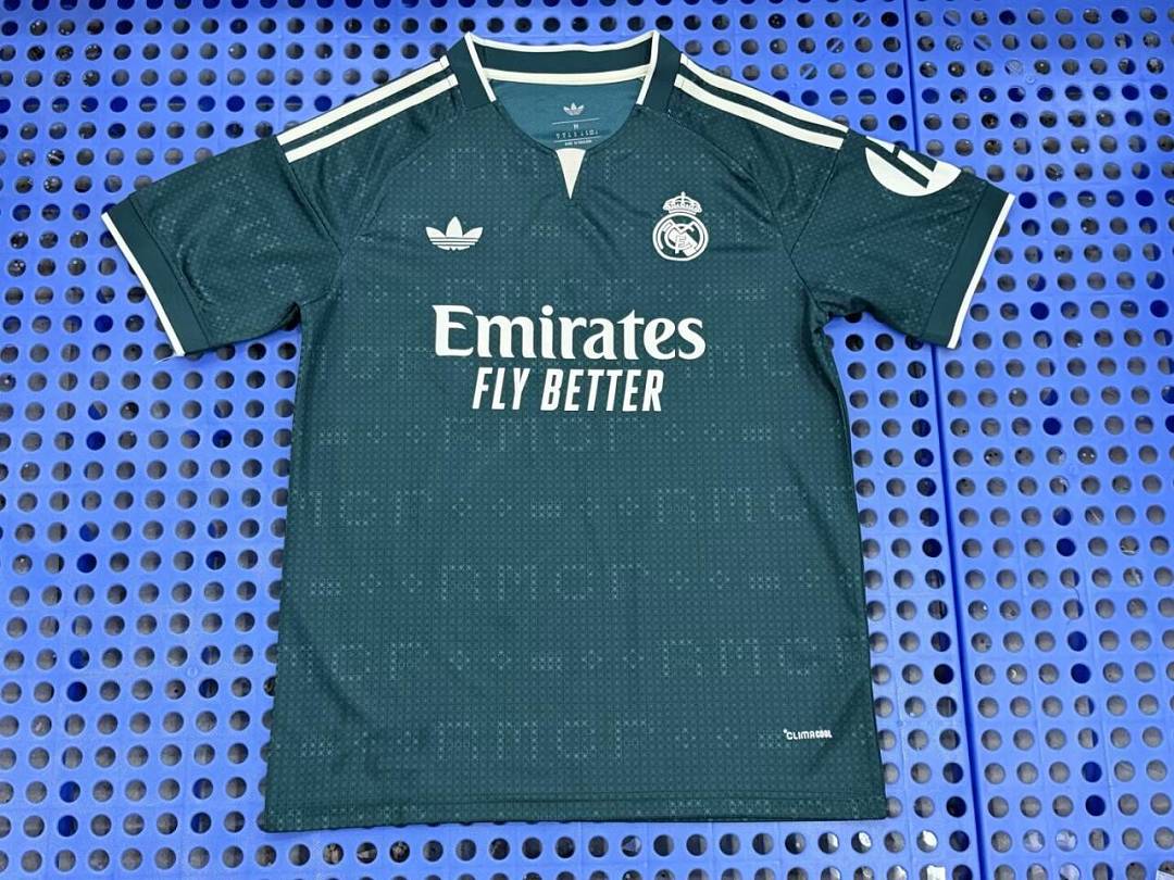 Maillot extérieur Réal Madrid 2026/2027
